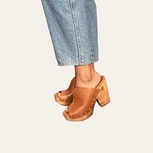 Kork ease clogs size 7